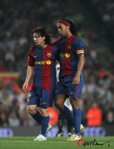 队必须在短 队必须在短